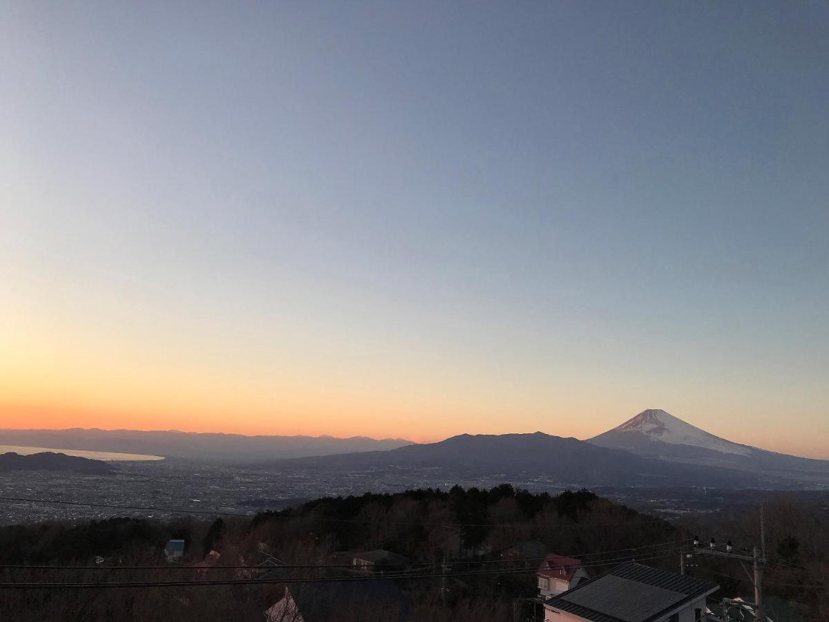 ピアノ付ログハウス貸別荘　南箱根タントンハウス 函南町 エクステリア 写真